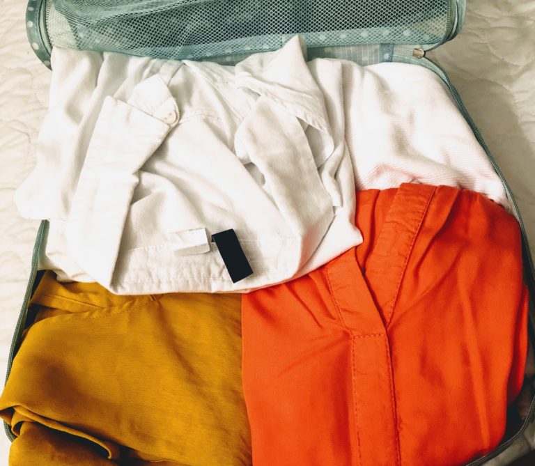 איך לארוז לטיסה?