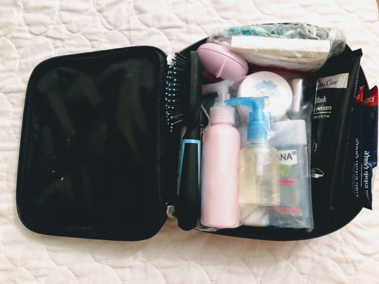 איך לארוז לטיסה?